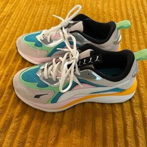 Puma RS-Curve Aura Women's Sneakers